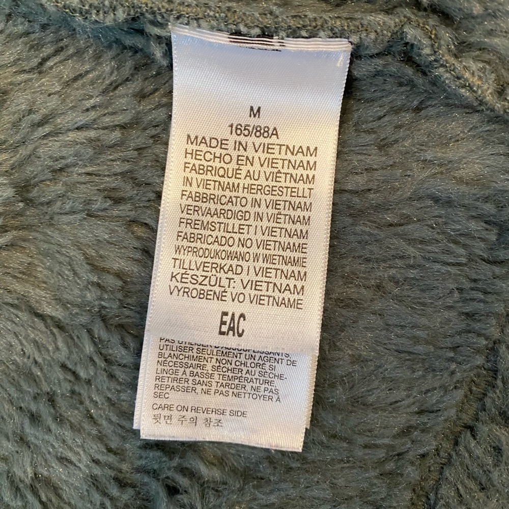 Marmot shirt jacket, size medium - Picture 6 of 7